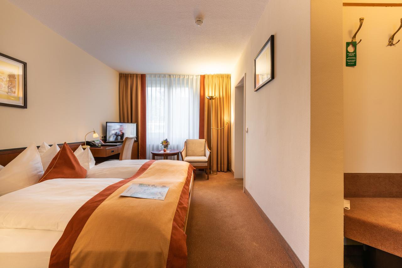 Parkhotel Щадалендорф Екстериор снимка