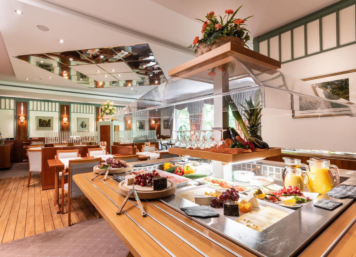 Parkhotel Щадалендорф Екстериор снимка